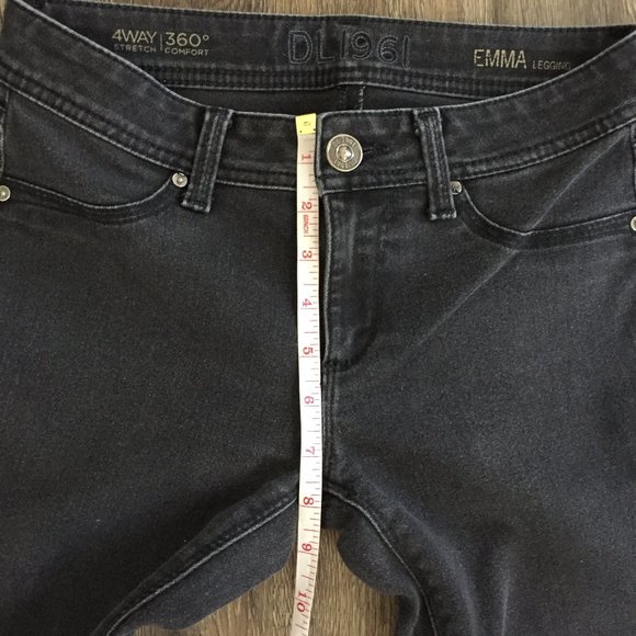 DL1961 Emma Legging Jeans in Onyx - Picture 10 of 12